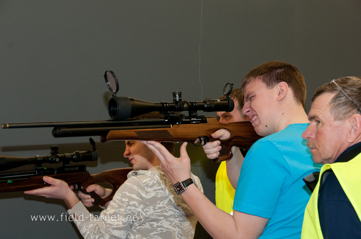 Püssil FX Cutlas on optika 50x suurendusega, mis on vajalik kauguse mõõtmiseks välistingimustes